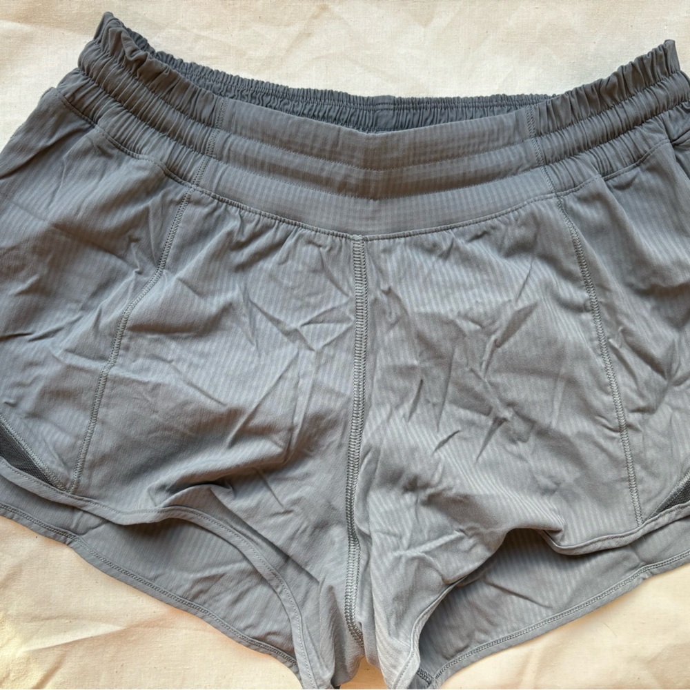 Lululemon Hotty Hot Shorts 2 1/2 inches inseam